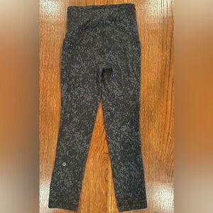 Lululemon Wunder Under High-Rise Leggings – Floral Jacquard – Size S